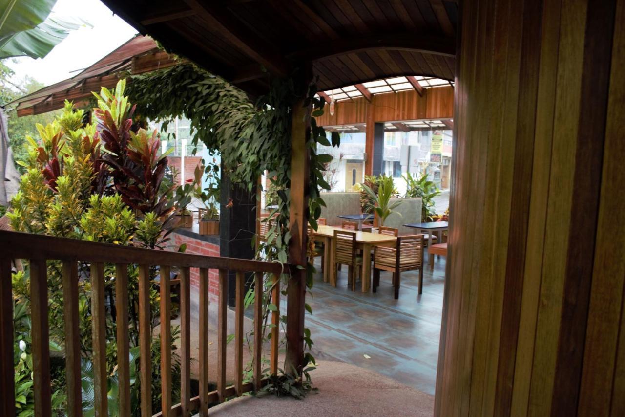 Hostal Zafiro Mindo Εξωτερικό φωτογραφία