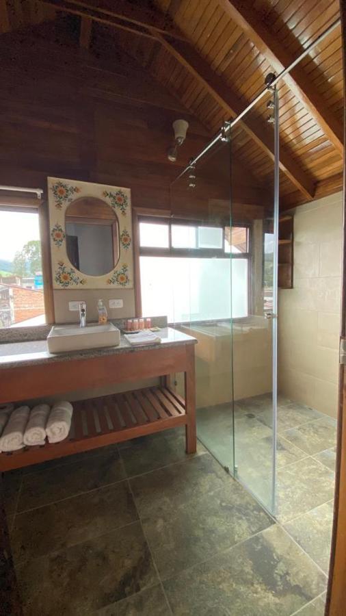 Hostal Zafiro Mindo Εξωτερικό φωτογραφία
